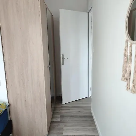 T1 Bis Dans Un Quartier Calme *